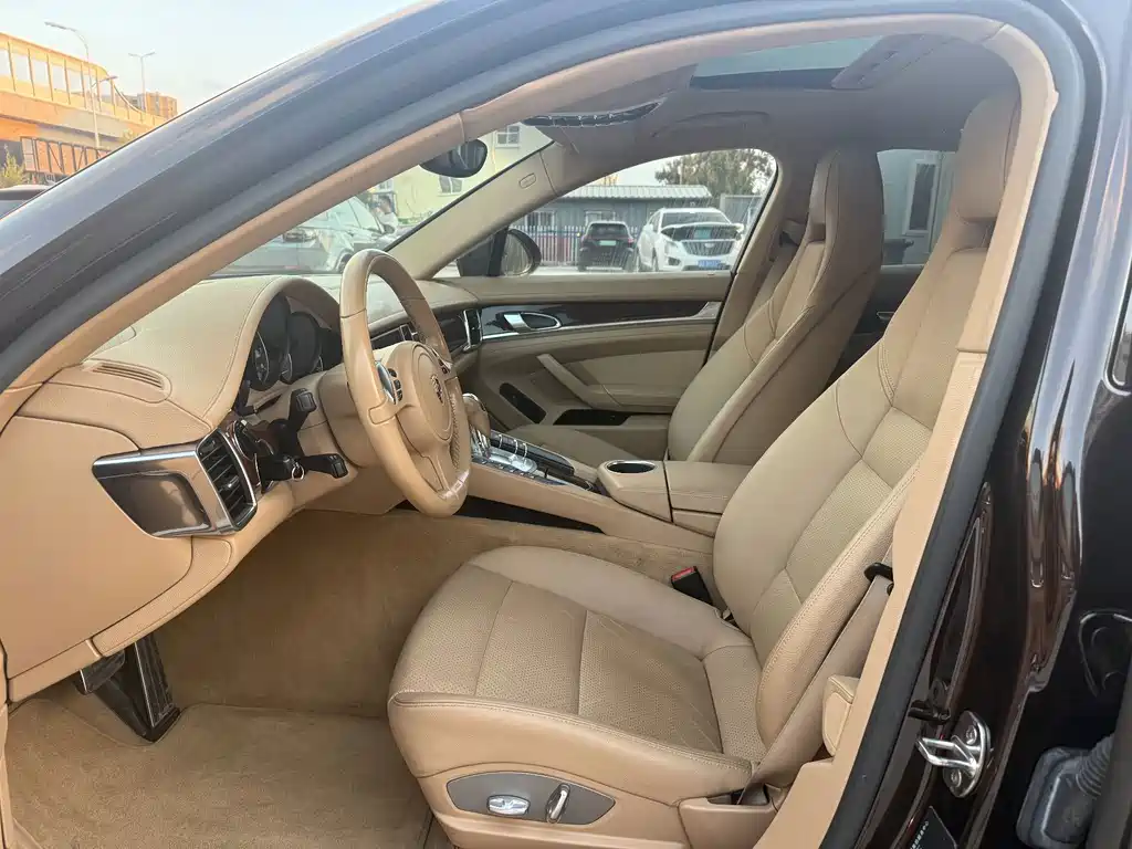 Porsche Panamera — миниатюра 3