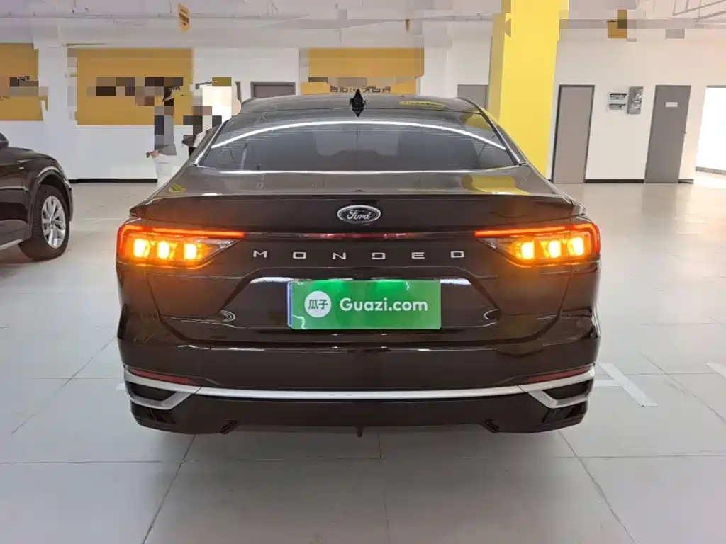 Ford Mondeo — миниатюра 6