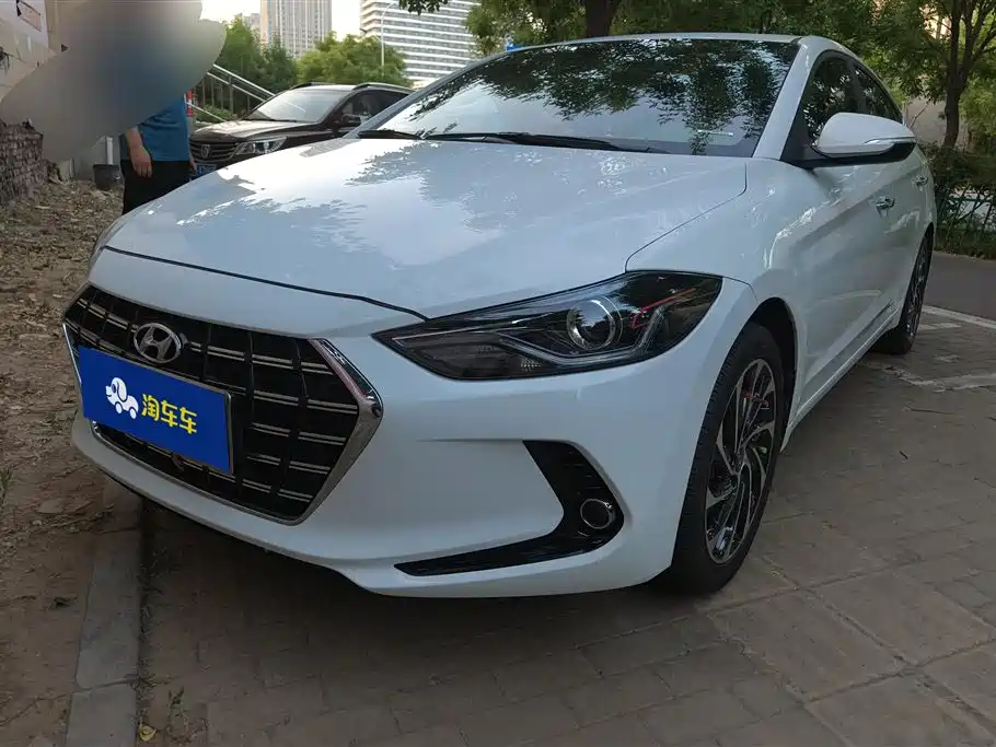 Hyundai Elantra 2019