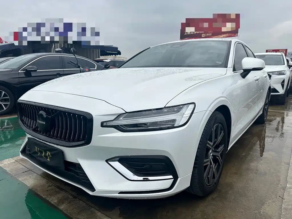 Volvo S60 2024