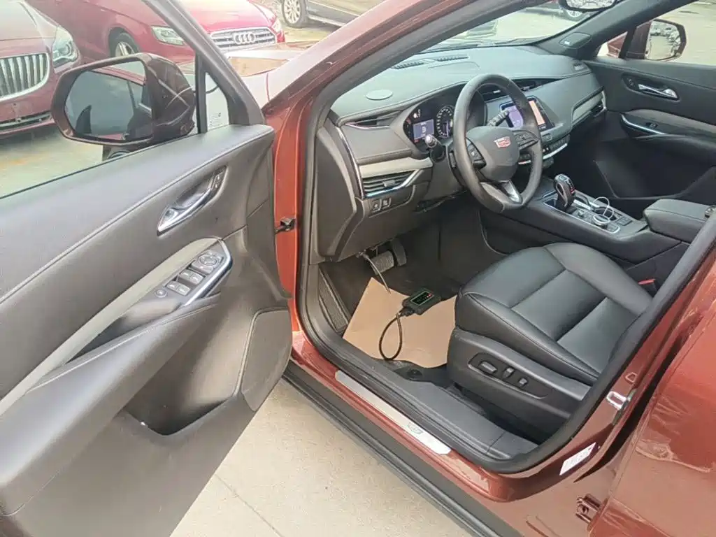 Cadillac XT4 — миниатюра 16