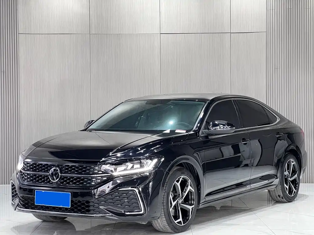 Volkswagen Passat 2024