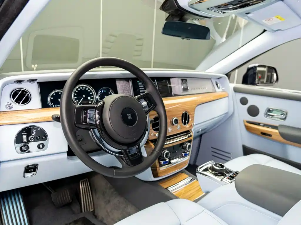 Rolls-Royce Phantom — миниатюра 14