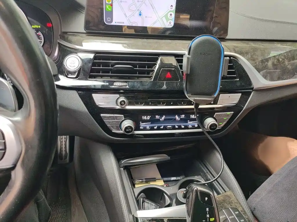 BMW 5 Series — миниатюра 6