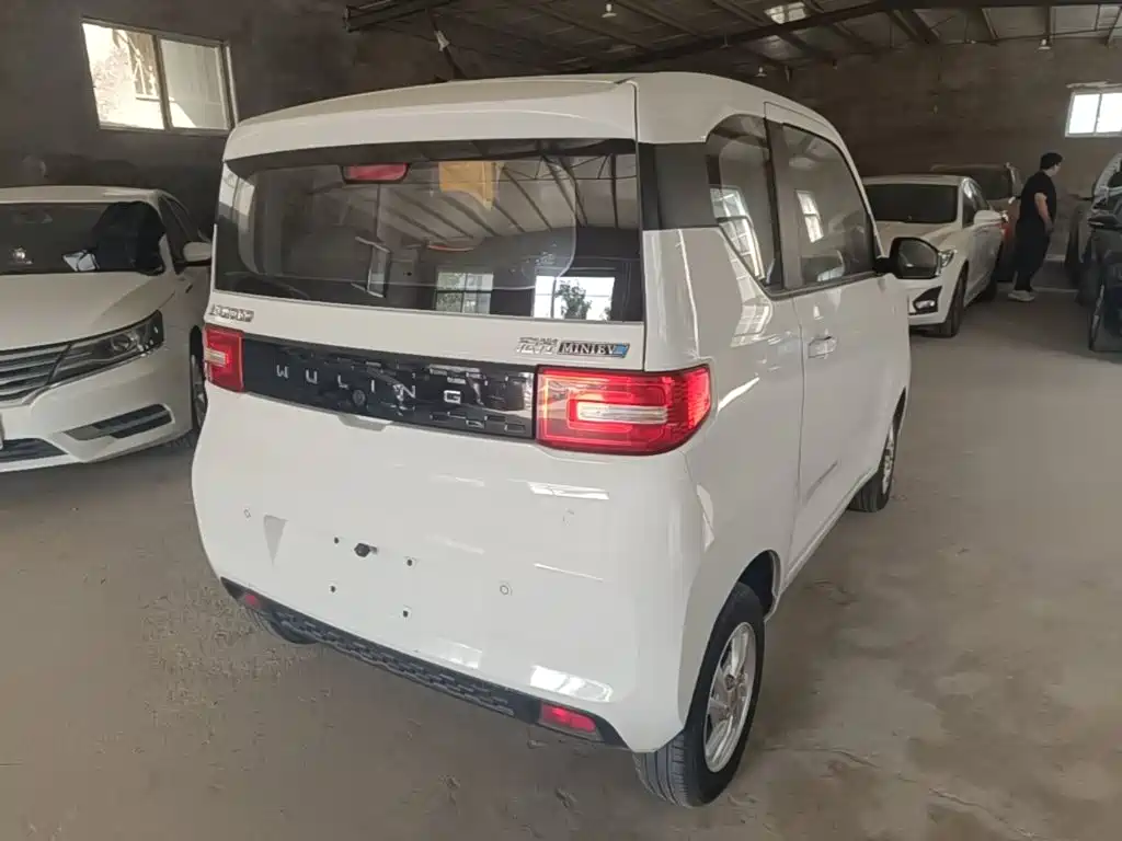 Wuling MINIEV — миниатюра 7