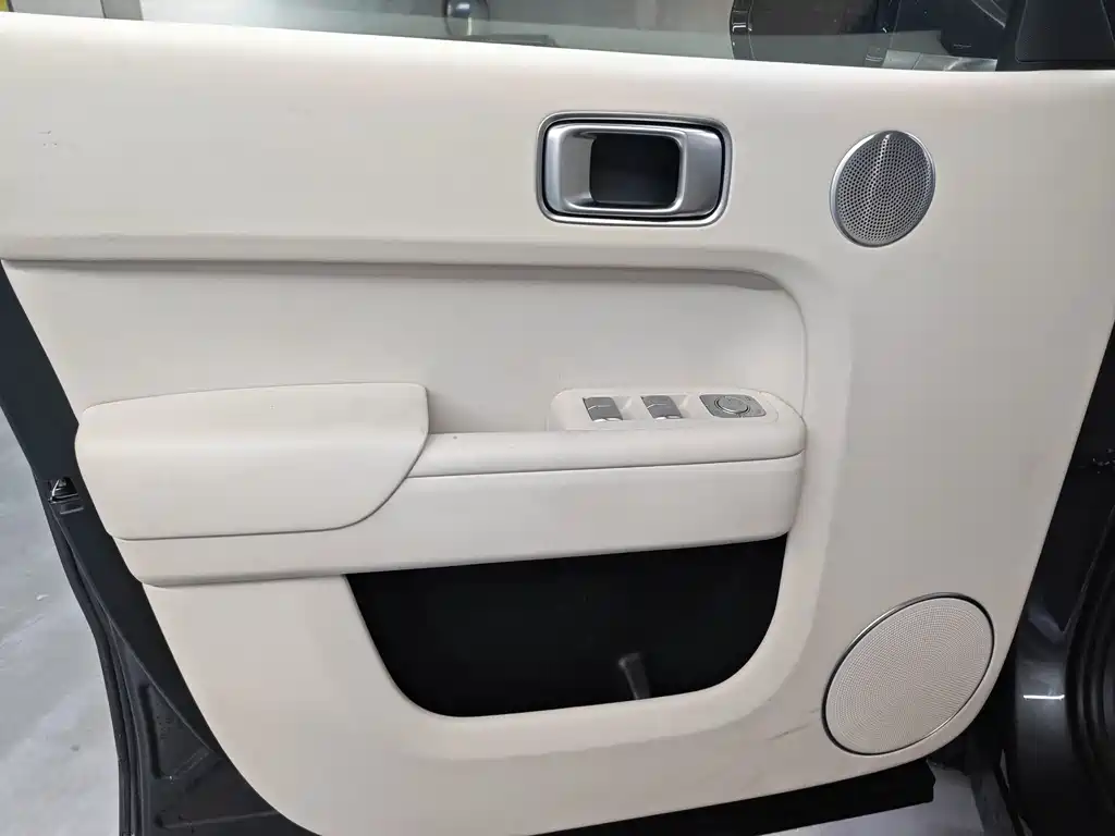 Li Auto Li L8 — миниатюра 9
