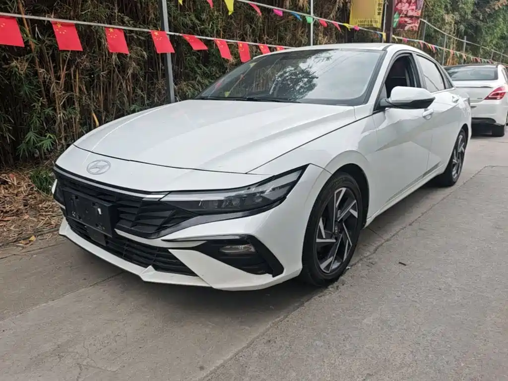 Hyundai Elantra — миниатюра 2