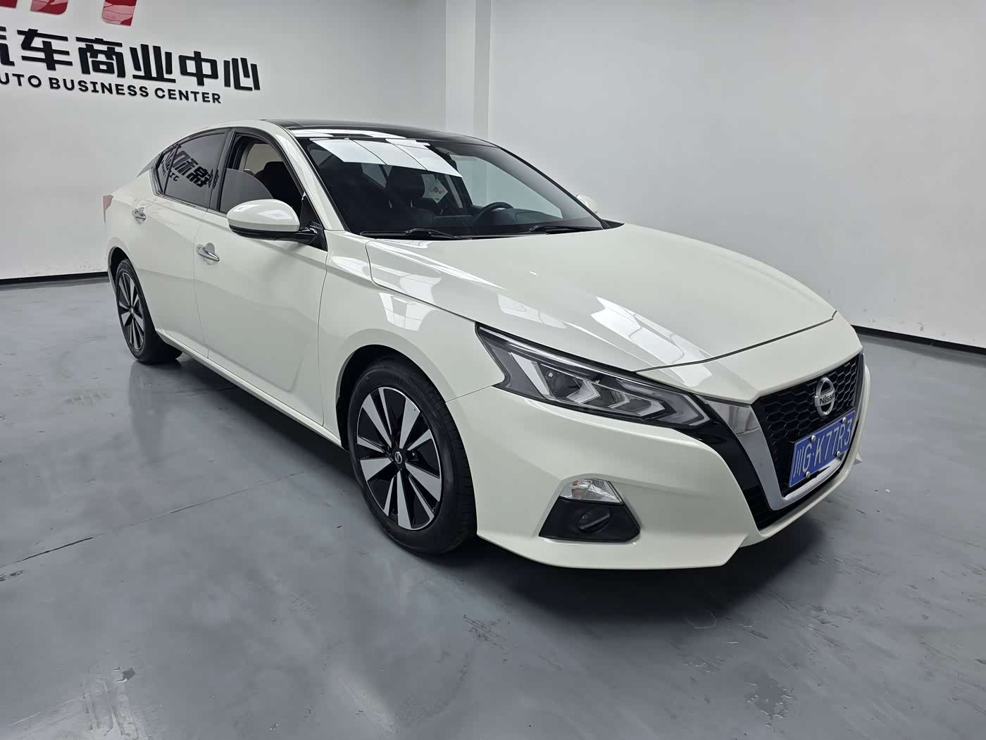 Nissan Teana 2.0 л 2022 г. Белый, пробег 42000 км