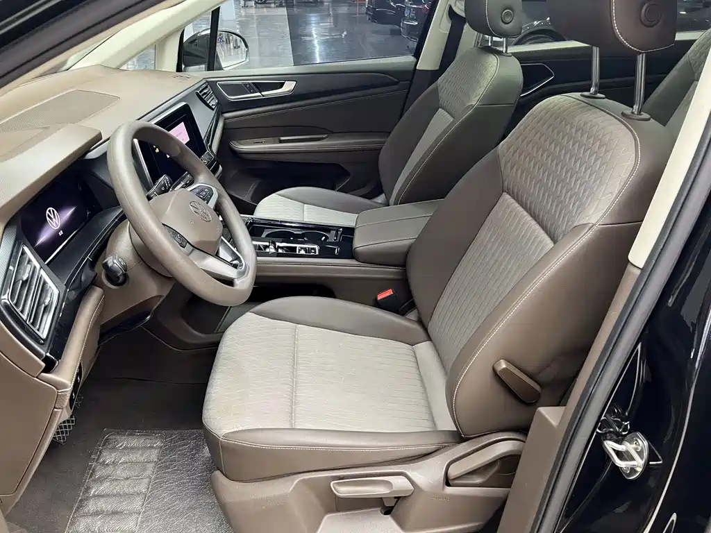 Volkswagen Viloran — миниатюра 12