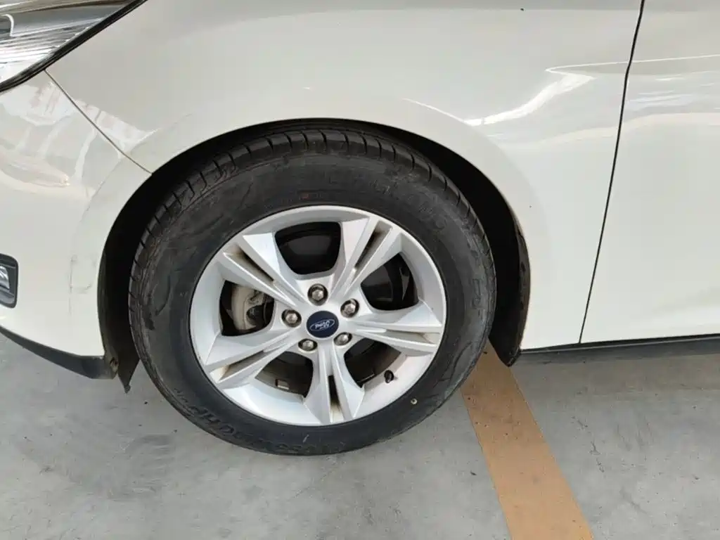 Ford Focus — миниатюра 23