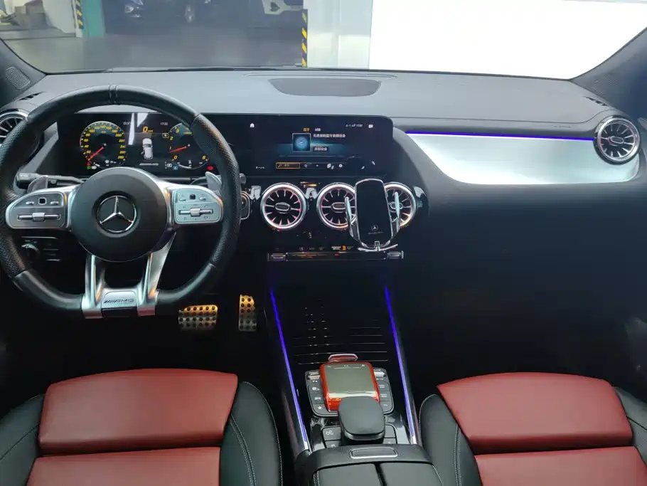 Mercedes-Benz GLA AMG — миниатюра 12