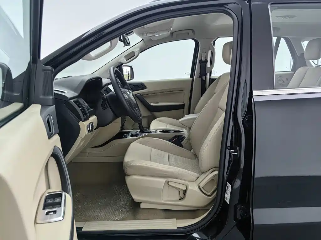 Ford Everest — миниатюра 10