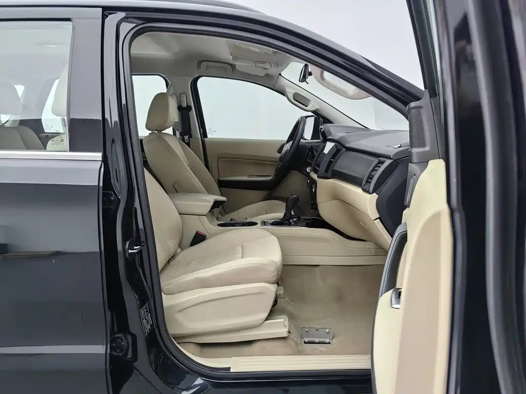 Ford Everest — миниатюра 23