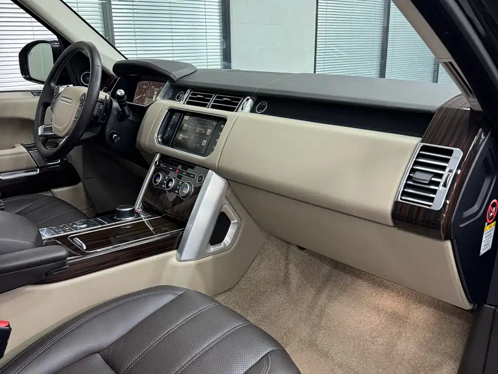 Land Rover Range Rover — миниатюра 12