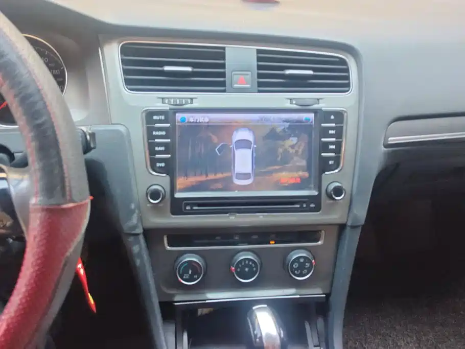 Volkswagen Golf — миниатюра 13