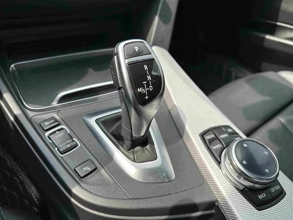 BMW 3 Series — миниатюра 14