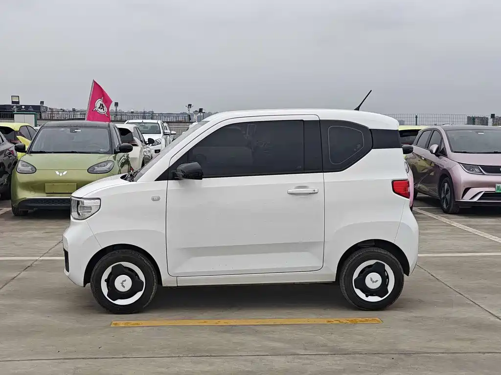 Wuling MINIEV — миниатюра 5