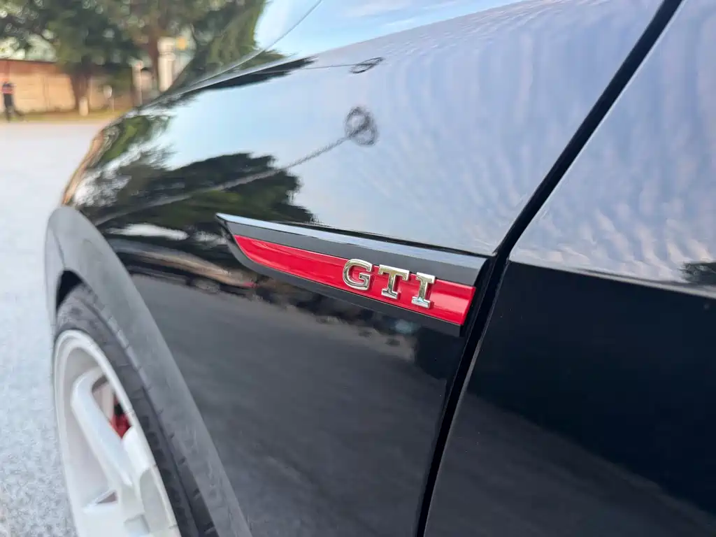 Volkswagen Golf GTI — миниатюра 11
