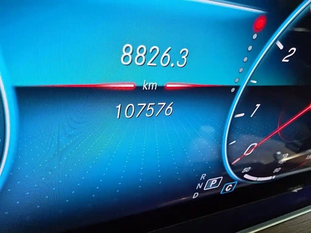 Mercedes-Benz E-Class — миниатюра 8