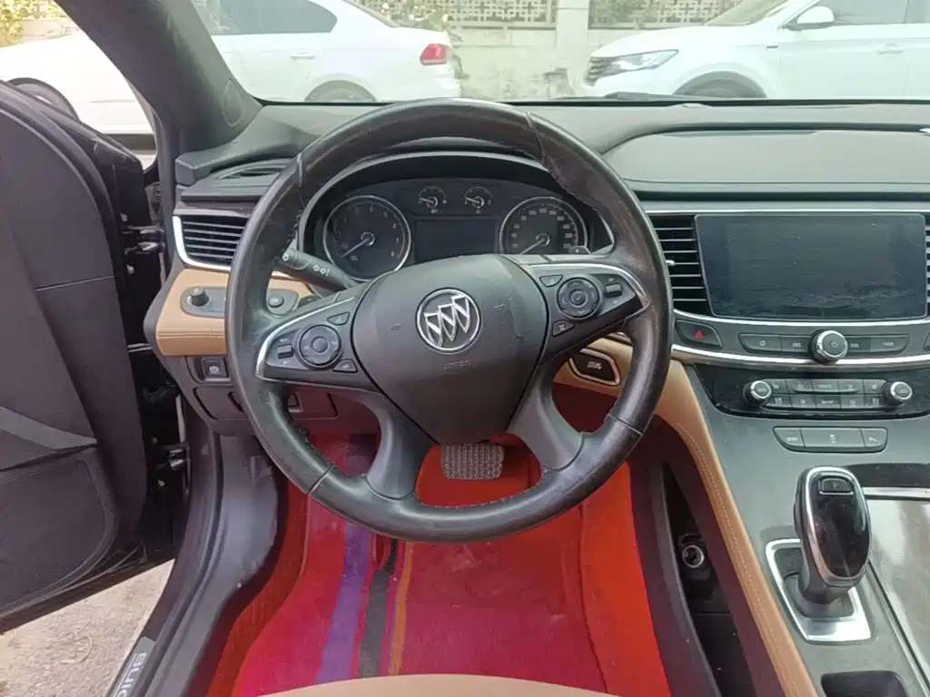 Buick LaCrosse — миниатюра 11