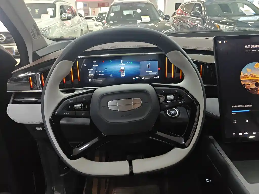 Geely Boyue L — миниатюра 4