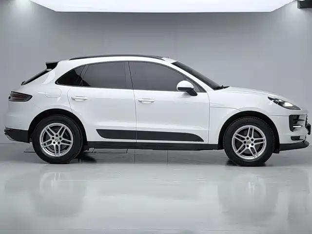 Porsche Macan — миниатюра 8