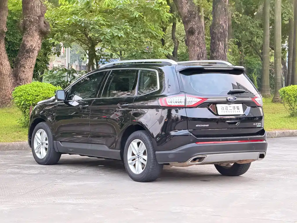 Ford Edge — миниатюра 7