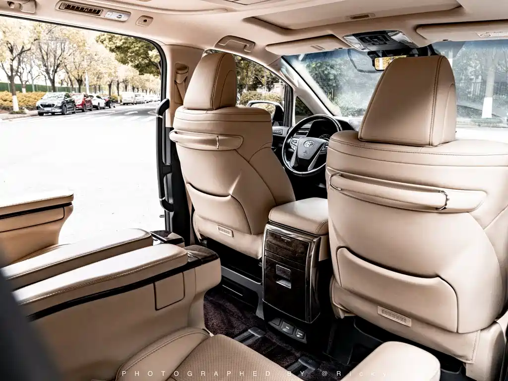Toyota Alphard — фотографии объявления, Фото 17