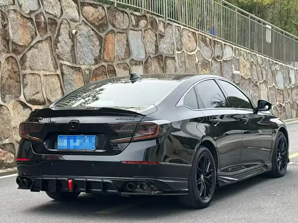 Honda Accord — миниатюра 9