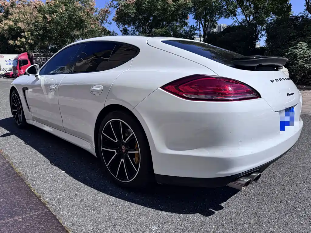Porsche Panamera — миниатюра 7