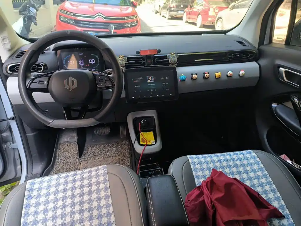 Leapmotor Leapmotor T03 — миниатюра 5