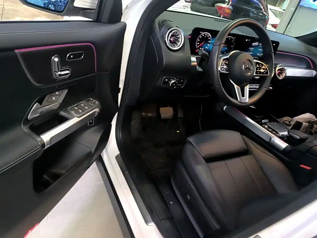 Mercedes-Benz EQB — миниатюра 16