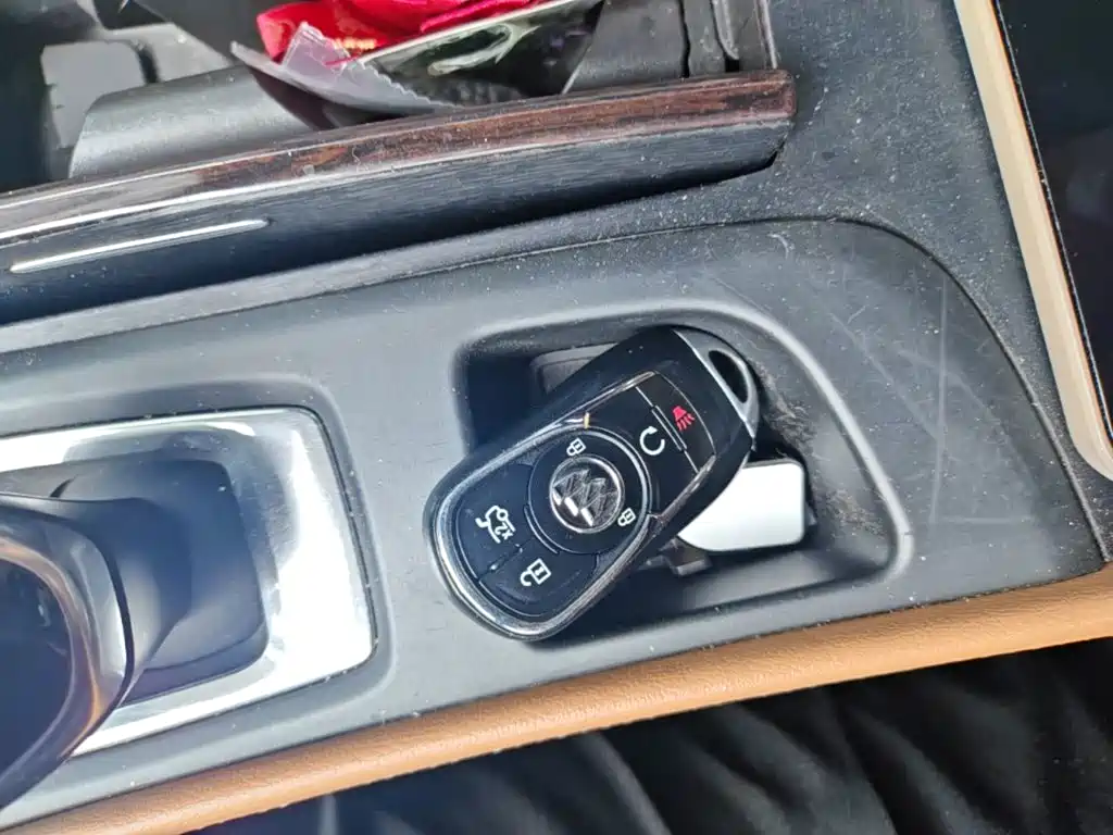 Buick LaCrosse — миниатюра 9
