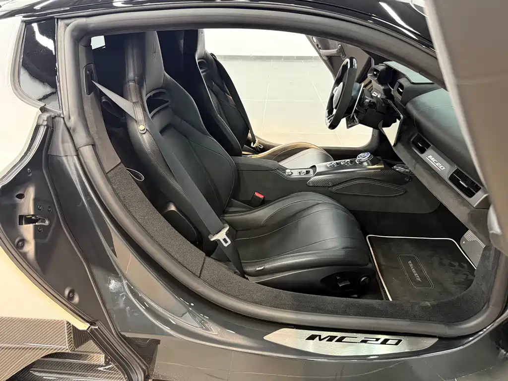 Maserati MC20 — миниатюра 9