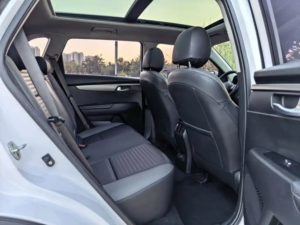 Kia Sportage — миниатюра 7
