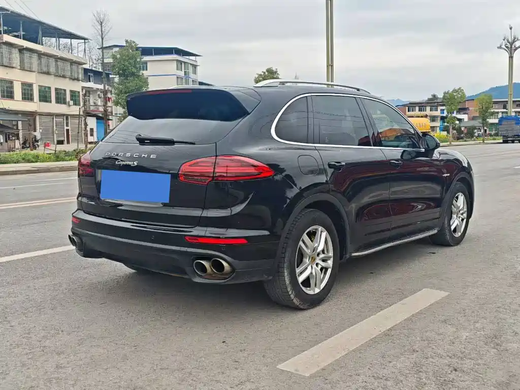 PORSCHE CAYENNE NEW ENERGY