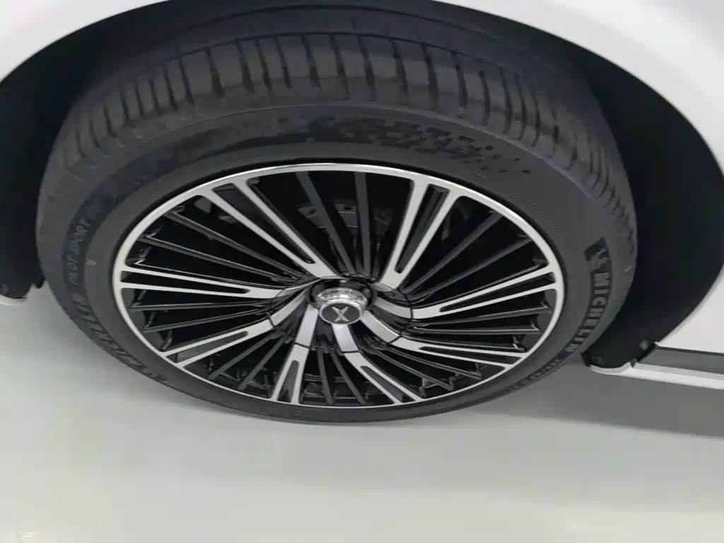 XPeng G9 — миниатюра 23