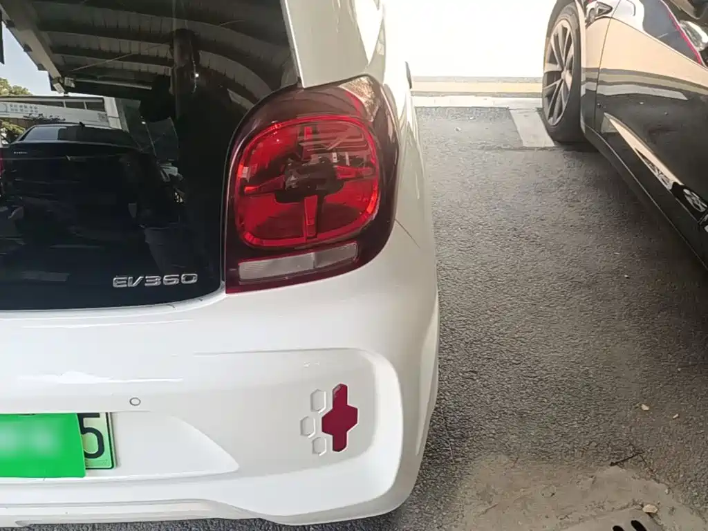 Roewe Clever — миниатюра 8