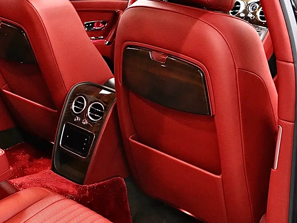 Bentley Flying Spur — миниатюра 17