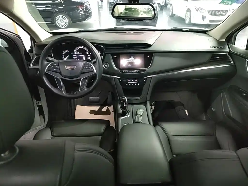 Cadillac XT5 — миниатюра 10
