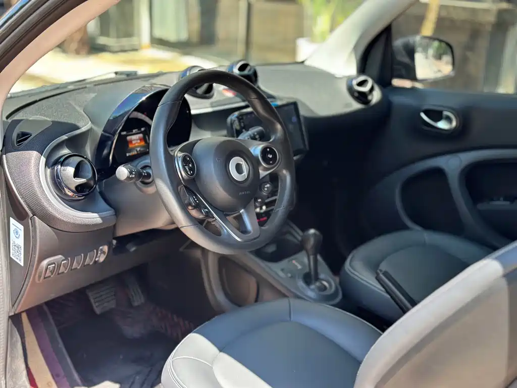 smart Smart Fortwo — миниатюра 8