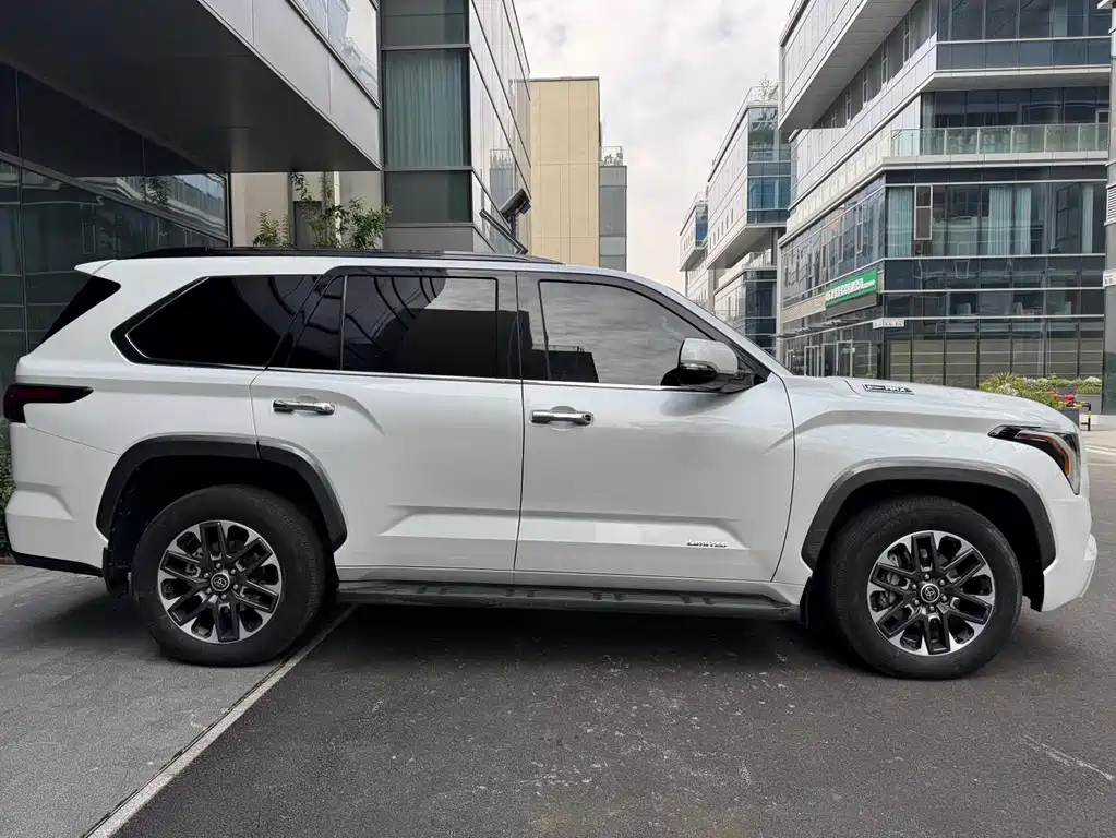 Toyota Sequoia 2023 3.5L AT