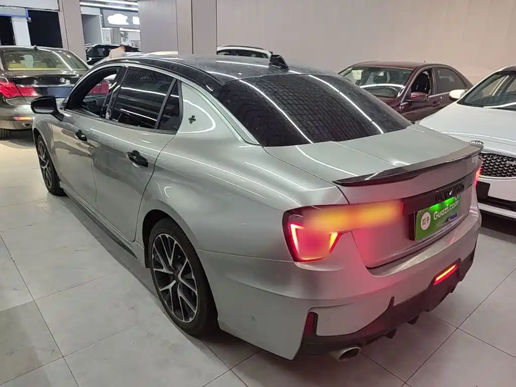 Lynk & Co 03 — миниатюра 5