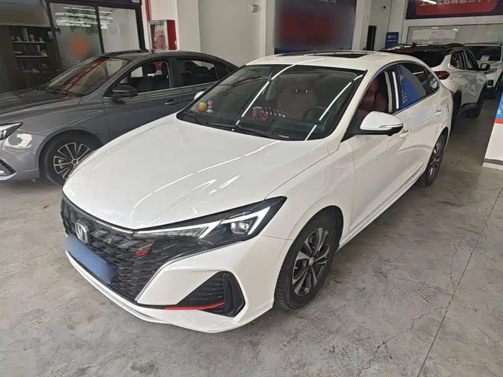Changan Eado — миниатюра 2