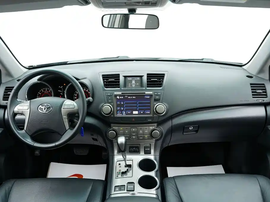 Toyota Highlander (Import) — миниатюра 25