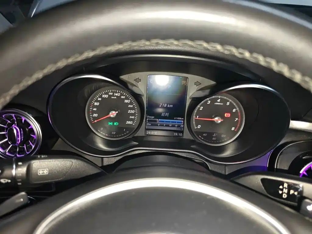 Mercedes-Benz C-Class — миниатюра 4
