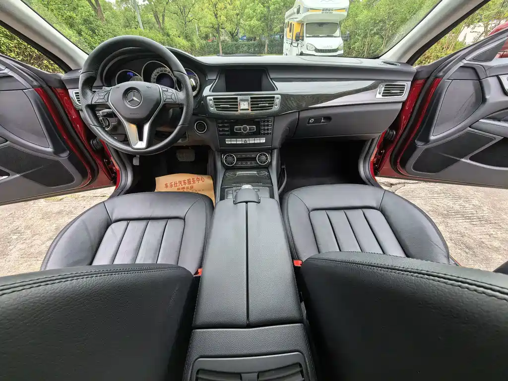 Mercedes-Benz CLS — миниатюра 9