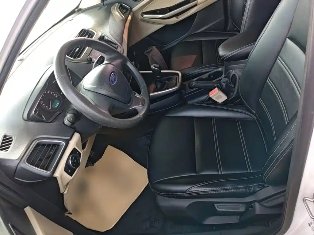 Ford Escort — миниатюра 15