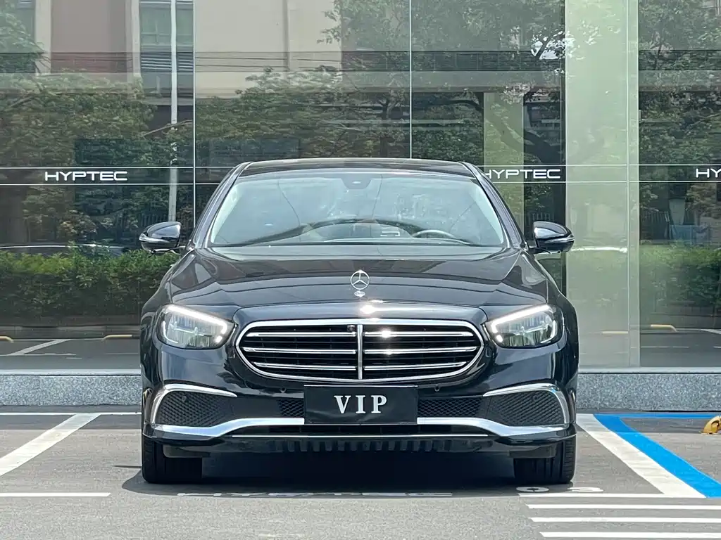 Mercedes-Benz E-Class 2022