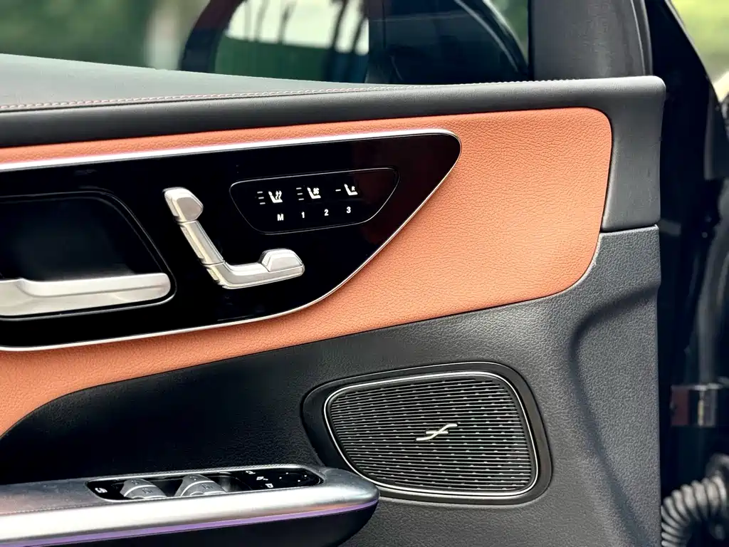 Mercedes-Benz GLC — миниатюра 16